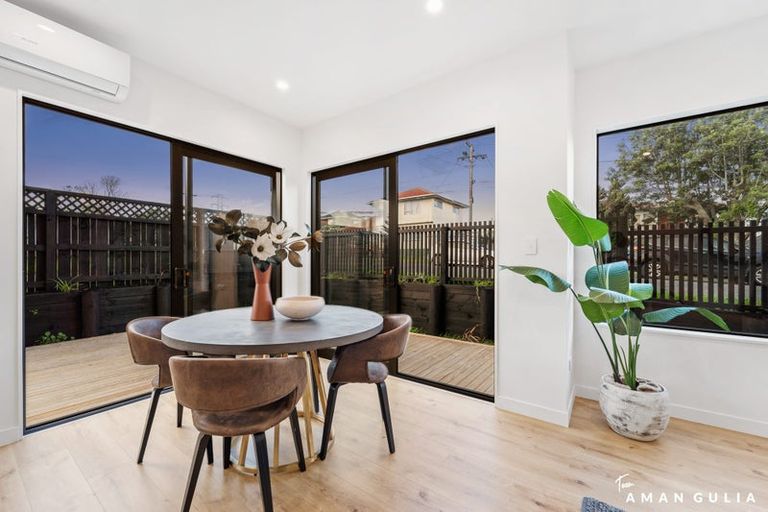 Photo of property in 7e Poto Street, Te Atatu South, Auckland, 0610