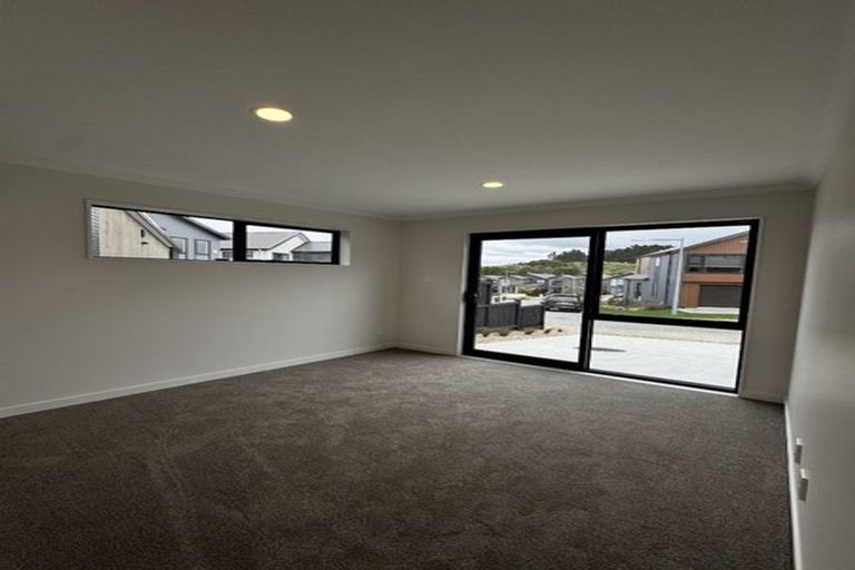 Photo of property in 3 Kikorangi Drive, Wainui, 0992