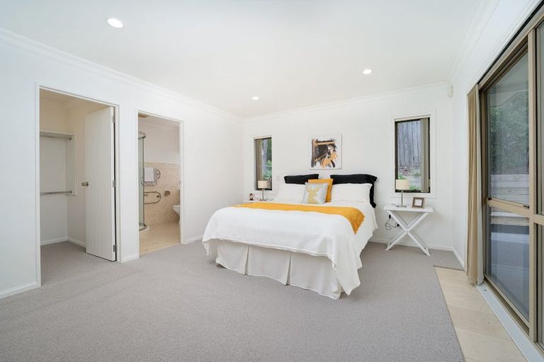 Photo of property in 24 Sapperton Drive, Henderson, Auckland, 0612