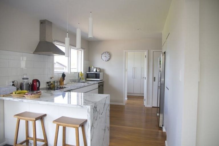 Photo of property in 49 Oriana Crescent, Hornby, Christchurch, 8042