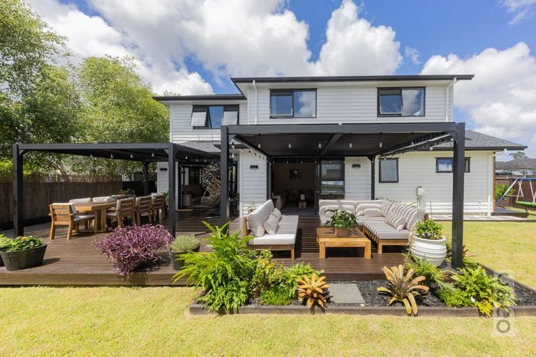 Photo of property in 1 Duchess Way, Riverhead, 0820