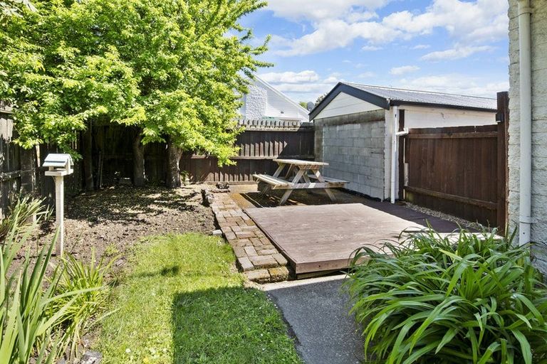 Photo of property in 1/42a Saint Martins Road, Saint Martins, Christchurch, 8022
