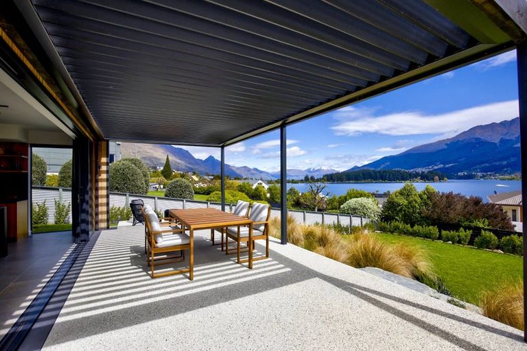 Photo of property in 53 Peninsula Road, Mangere, Auckland, 2022