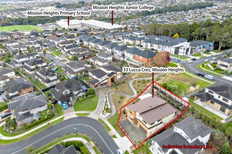 Photo of property in 33 Lucca Crescent, Flat Bush, Auckland, 2019