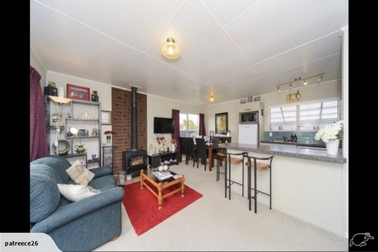 Photo of property in 35 Peter Hall Drive, Kelvin Grove, Palmerston North, 4414