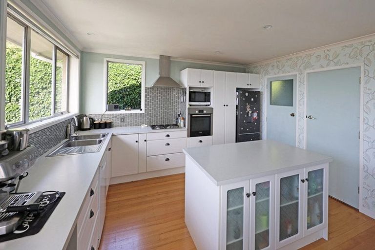Photo of property in 16 Ure Street, South Hill, Oamaru, 9400