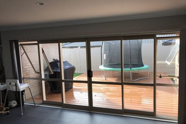 Photo of property in 37 Riverglade Parkway, Te Atatu South, Auckland, 0610