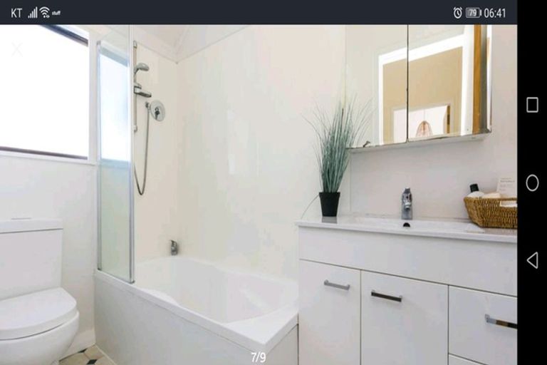 Photo of property in 163u4 Queens Drive, Lyall Bay, Wellington, 6022