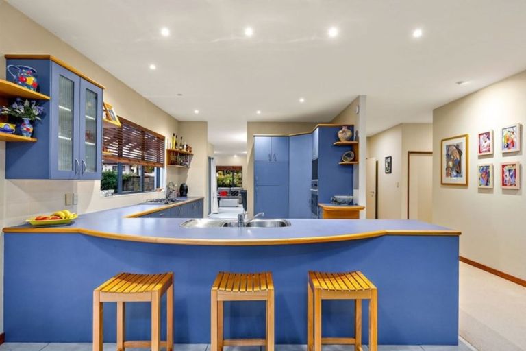 Photo of property in 3 Lupetti Rise, West Harbour, Auckland, 0618