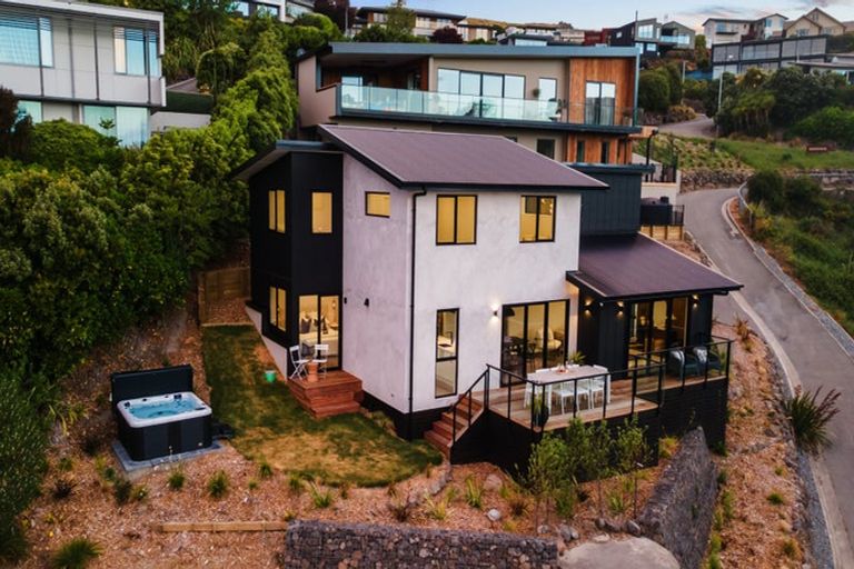 Photo of property in 307a Mount Pleasant Road, Mount Pleasant, Christchurch, 8081