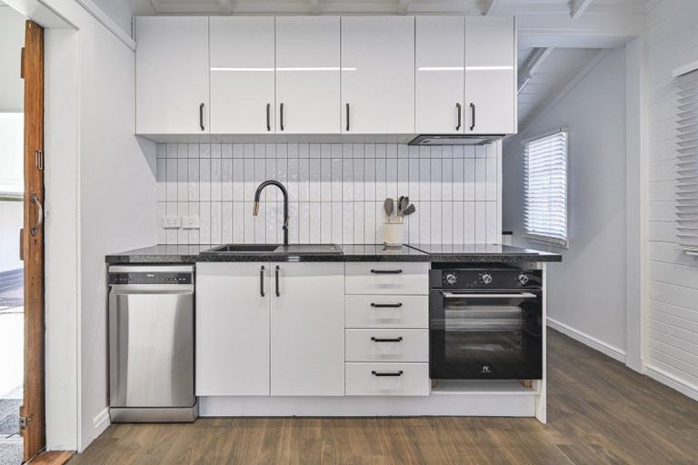 Photo of property in 709w Queen Street West, Saint Leonards, Hastings, 4120