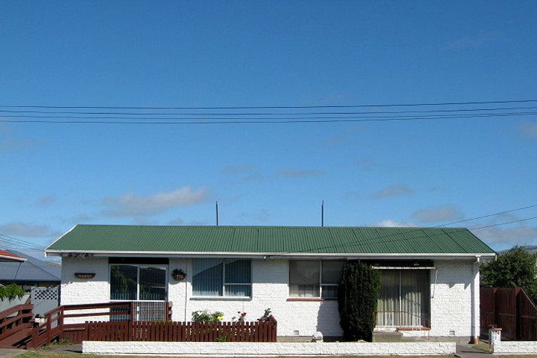 Photo of property in 2/374 Pages Road, Aranui, Christchurch, 8061