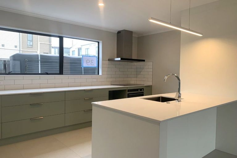 Photo of property in 21 Ringa Matau Road, Hobsonville, Auckland, 0616