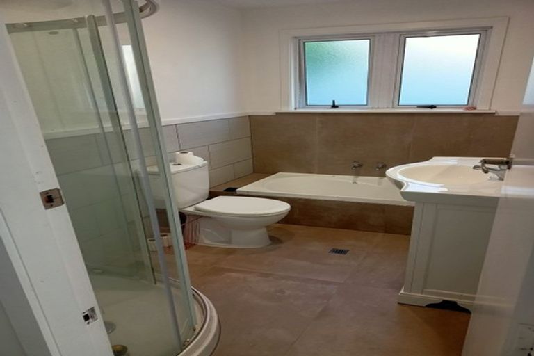 Photo of property in 24 Roberts Road, Hei Hei, Christchurch, 8042