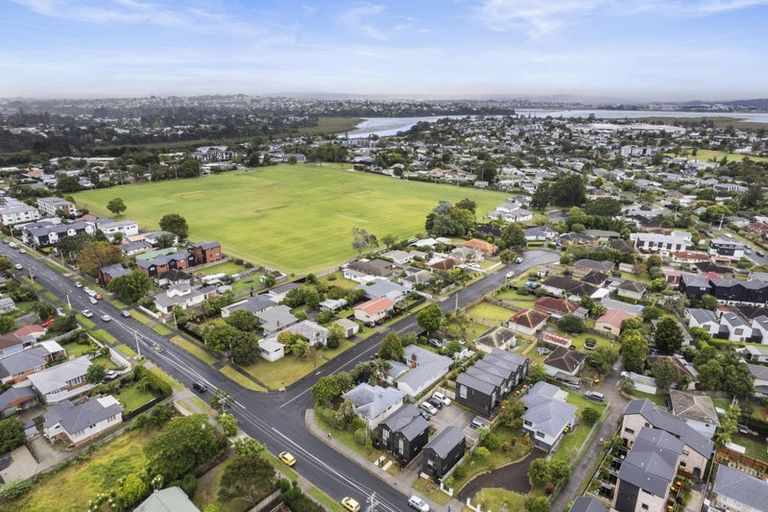 Photo of property in 6/63 Taikata Road, Te Atatu Peninsula, Auckland, 0610
