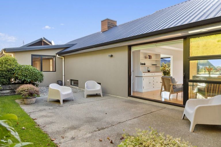 Photo of property in 14 Islington Place, Wanaka, 9305