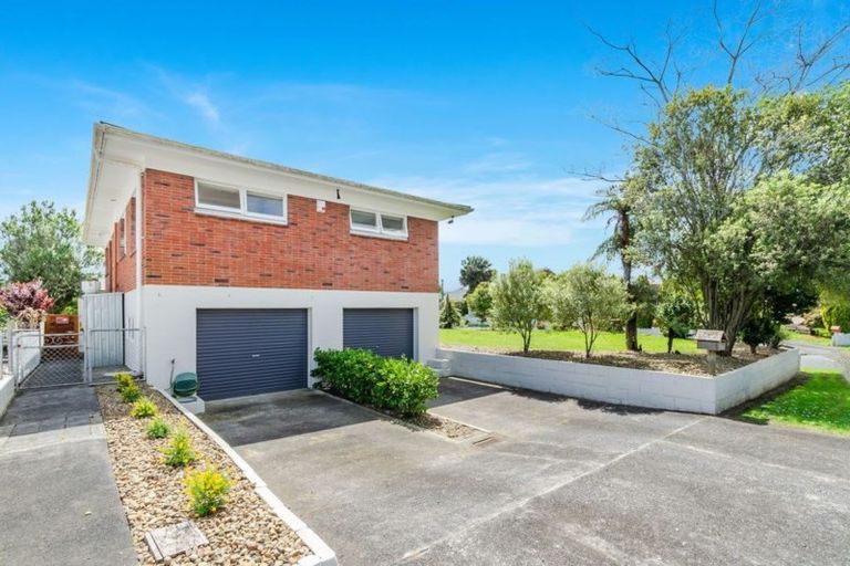 Photo of property in 8 Halberg Street, Papakura, 2110