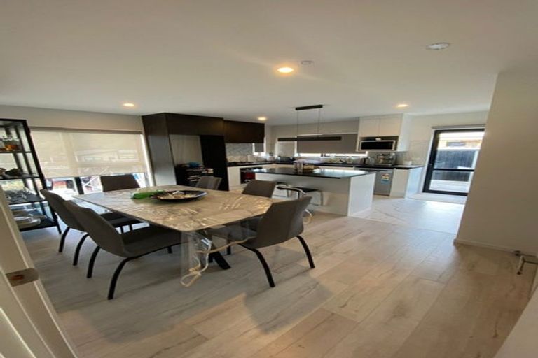 Photo of property in 7b Poruru Close, Papakura, 2110