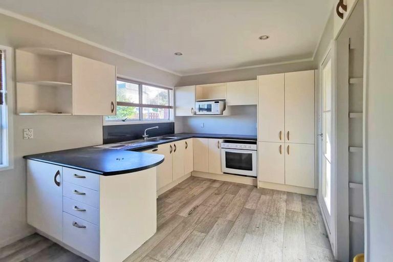 Photo of property in 59 Priestley Drive, Bucklands Beach, Auckland, 2014