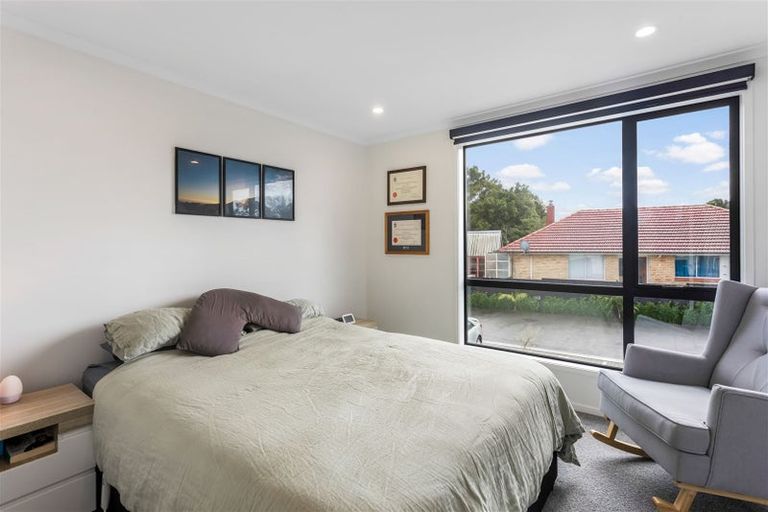 Photo of property in 18 Patariki Way, Beach Haven, Auckland, 0626