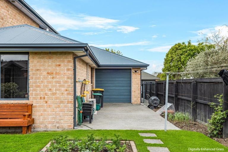 Photo of property in 21 Kohi Drive, Parklands, Christchurch, 8083