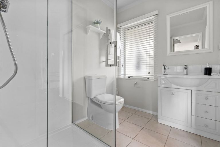 Photo of property in 4 Ritchie Crescent, Takanini, 2112