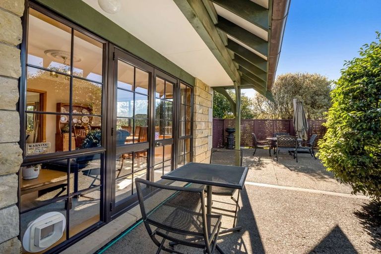 Photo of property in 43 Kilkenny Place, Fitzherbert, Palmerston North, 4410