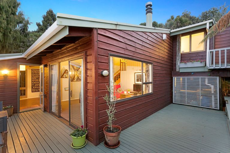 Photo of property in 7 Selwyn Avenue, Glen Eden, Auckland, 0602