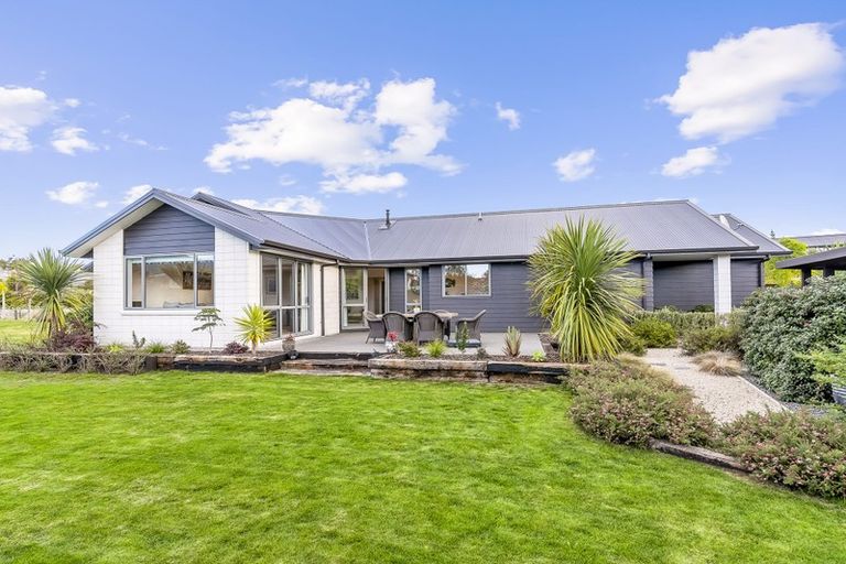 Photo of property in 2 Lamont Place, Waikanae, 5036