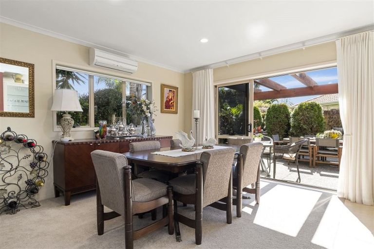 Photo of property in 15 Saint Heliers Place, Papamoa Beach, Papamoa, 3118