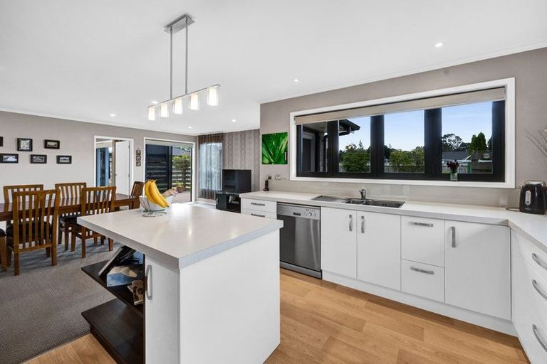 Photo of property in 12 Mercade Close, Stratford, 4332