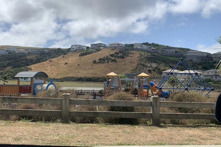 Photo of property in 42 Mauldeth Terrace, Churton Park, Wellington, 6037