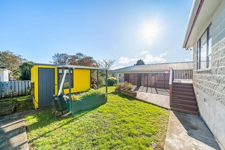 Photo of property in 94 Manuka Street, Stokes Valley, Lower Hutt, 5019