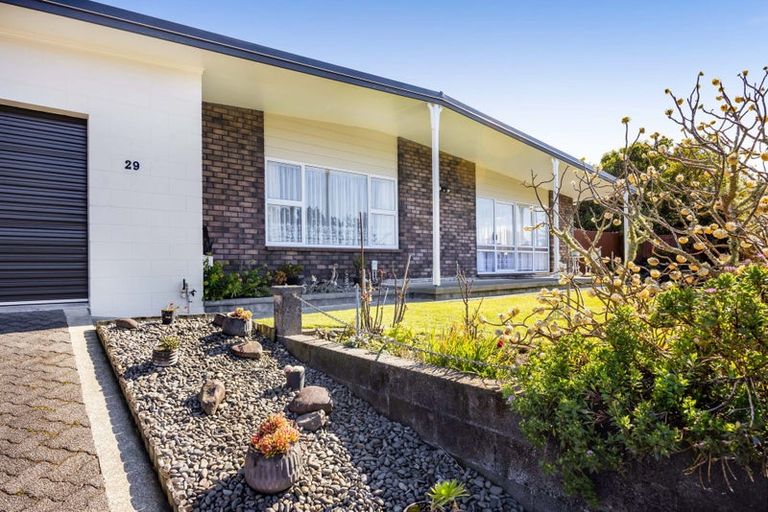 Photo of property in 29 Ngahere Street, Inglewood, 4330