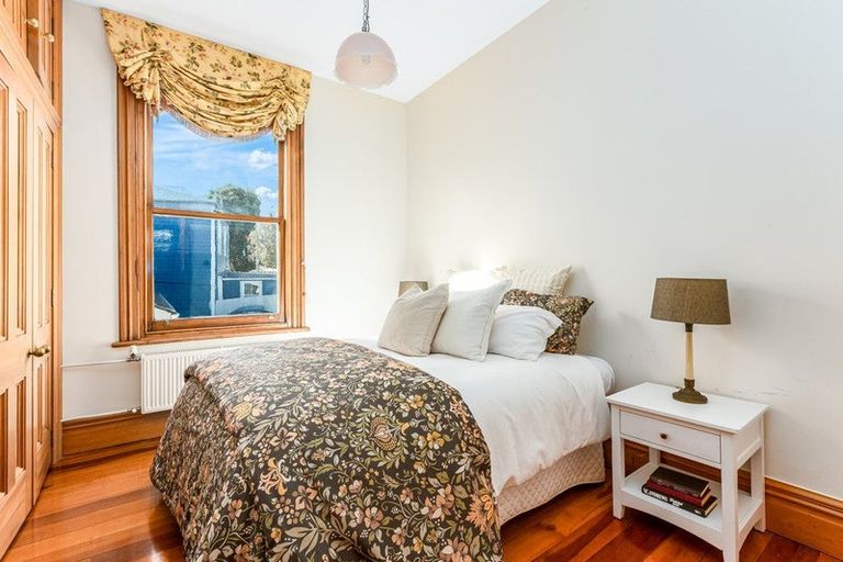 Photo of property in 46 Roxburgh Street, Mount Victoria, Wellington, 6011