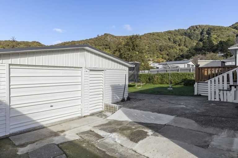 Photo of property in 15 Kowhai Street, Wainuiomata, Lower Hutt, 5014