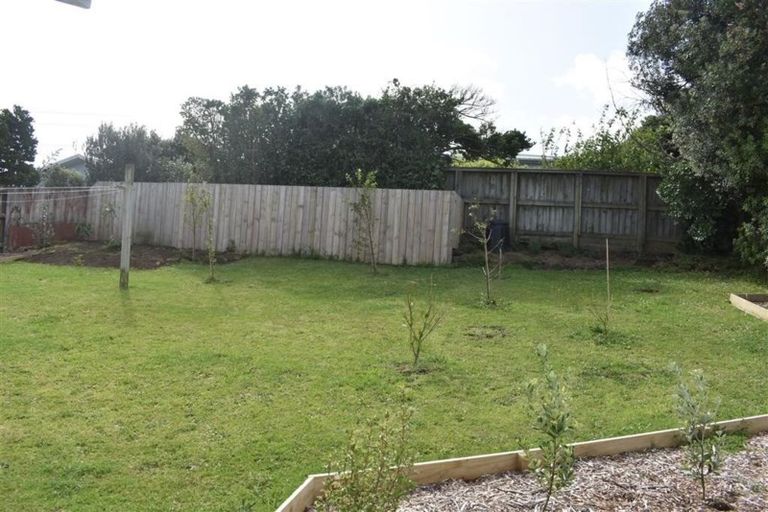 Photo of property in 9 Pomare Place, Spotswood, New Plymouth, 4310