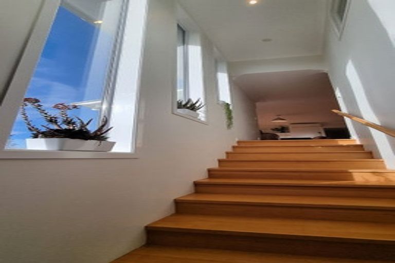 Photo of property in 17 Bevyn Street, Castor Bay, Auckland, 0620