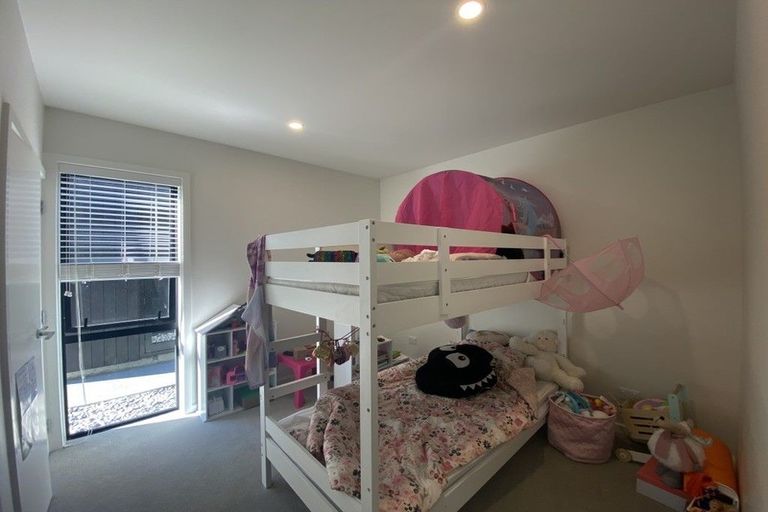 Photo of property in 5 Kotuku Lane, Jacks Point, Queenstown, 9371