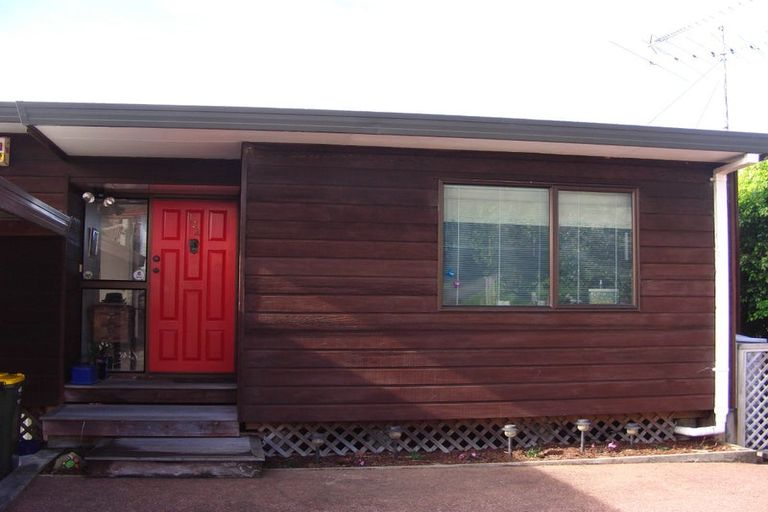 Photo of property in 1/12 Spears Place, Botany Downs, Auckland, 2010