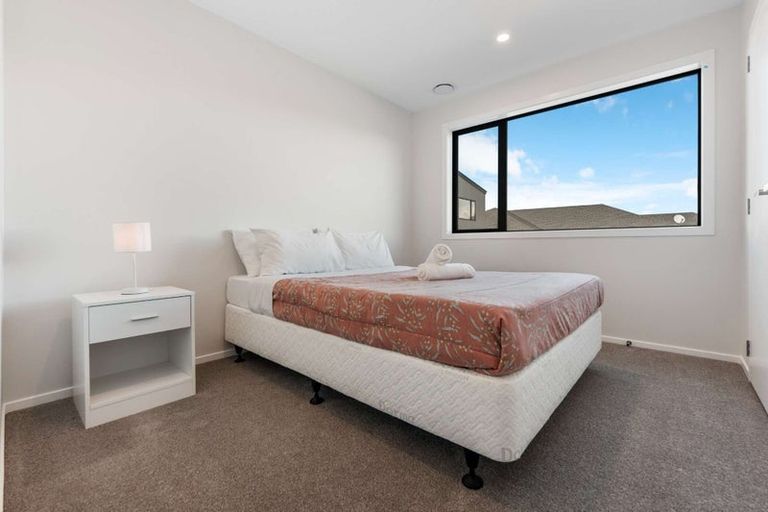 Photo of property in 4 St Claire Road, Silverdale, 0932