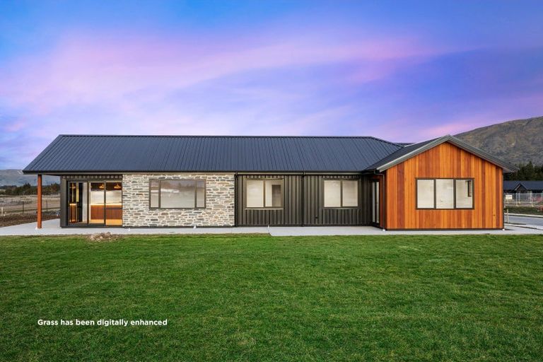 Photo of property in 31 Packer Road, Wanaka, 9382
