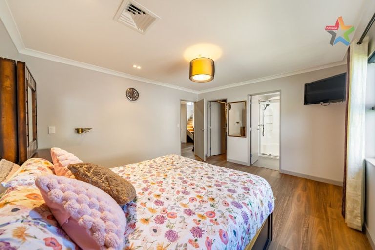 Photo of property in 8a Glen Iris Grove, Woburn, Lower Hutt, 5010