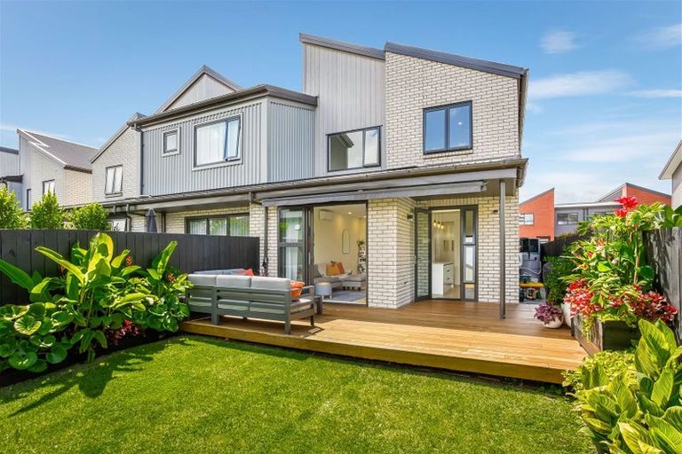 Photo of property in 20 Sioux Road, Hobsonville, Auckland, 0616