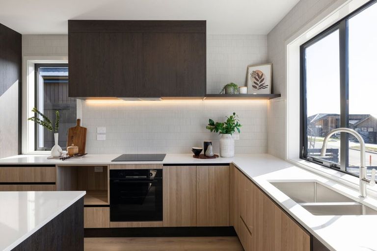 Photo of property in 16 Lumino Terrace, Peacocke, 3206