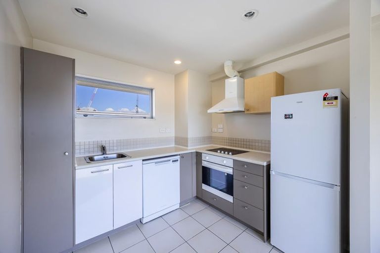 Photo of property in Albany Central, 7d/210 Dairy Flat Highway, Albany, Auckland, 0632