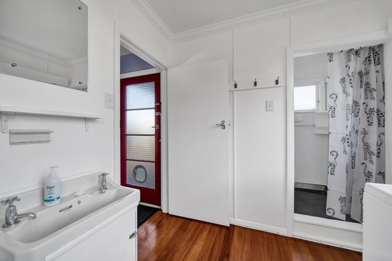 Photo of property in 221 South Road, Spotswood, New Plymouth, 4310