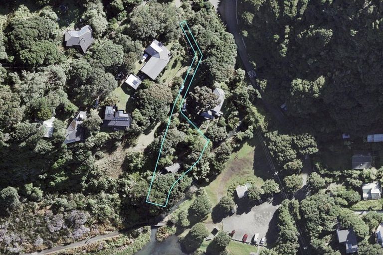 Photo of property in 4 Watchmans Road, Karekare, Auckland, 0772