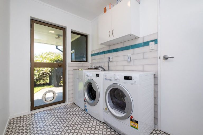 Photo of property in 68 Harper Road, Waimarama, Havelock North, 4294
