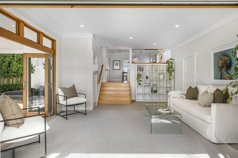 Photo of property in 2a Egremont Street, Belmont, Auckland, 0622